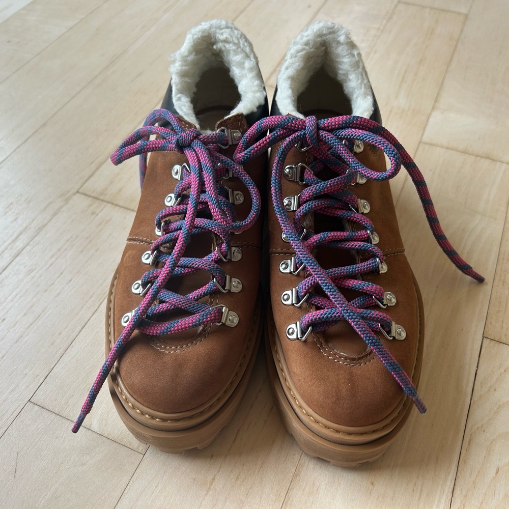 Schutz Women’s Lucille Faux Shearling Lined Lace Up Leather Boots Size 7 EUC